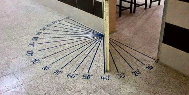 Дверь в класс математики